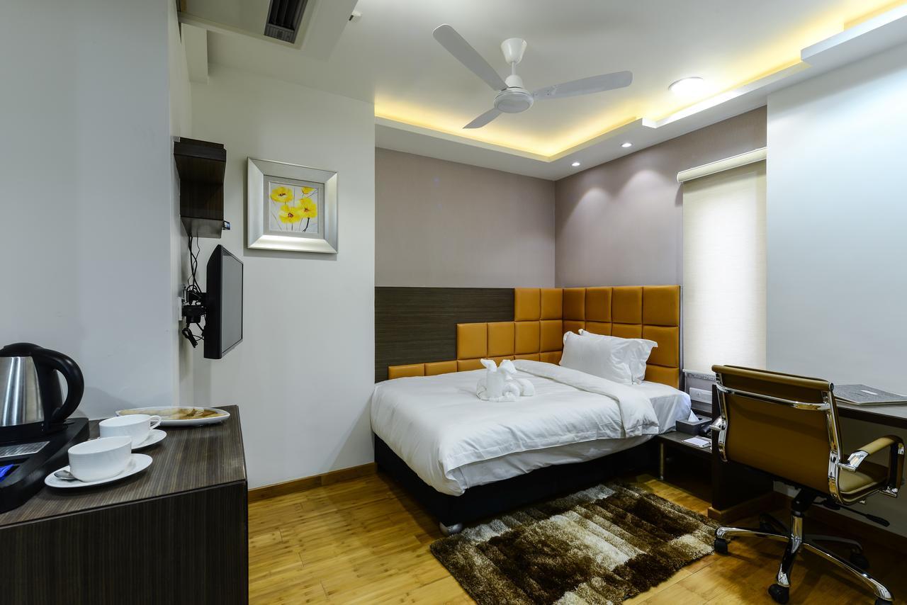 Hotel Atishay Bhopal Extérieur photo