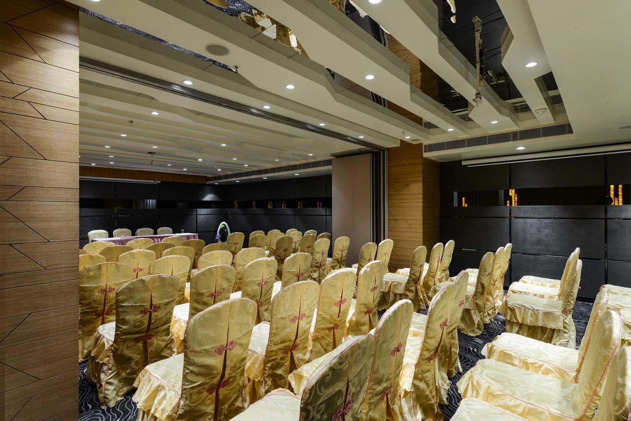Hotel Atishay Bhopal Extérieur photo