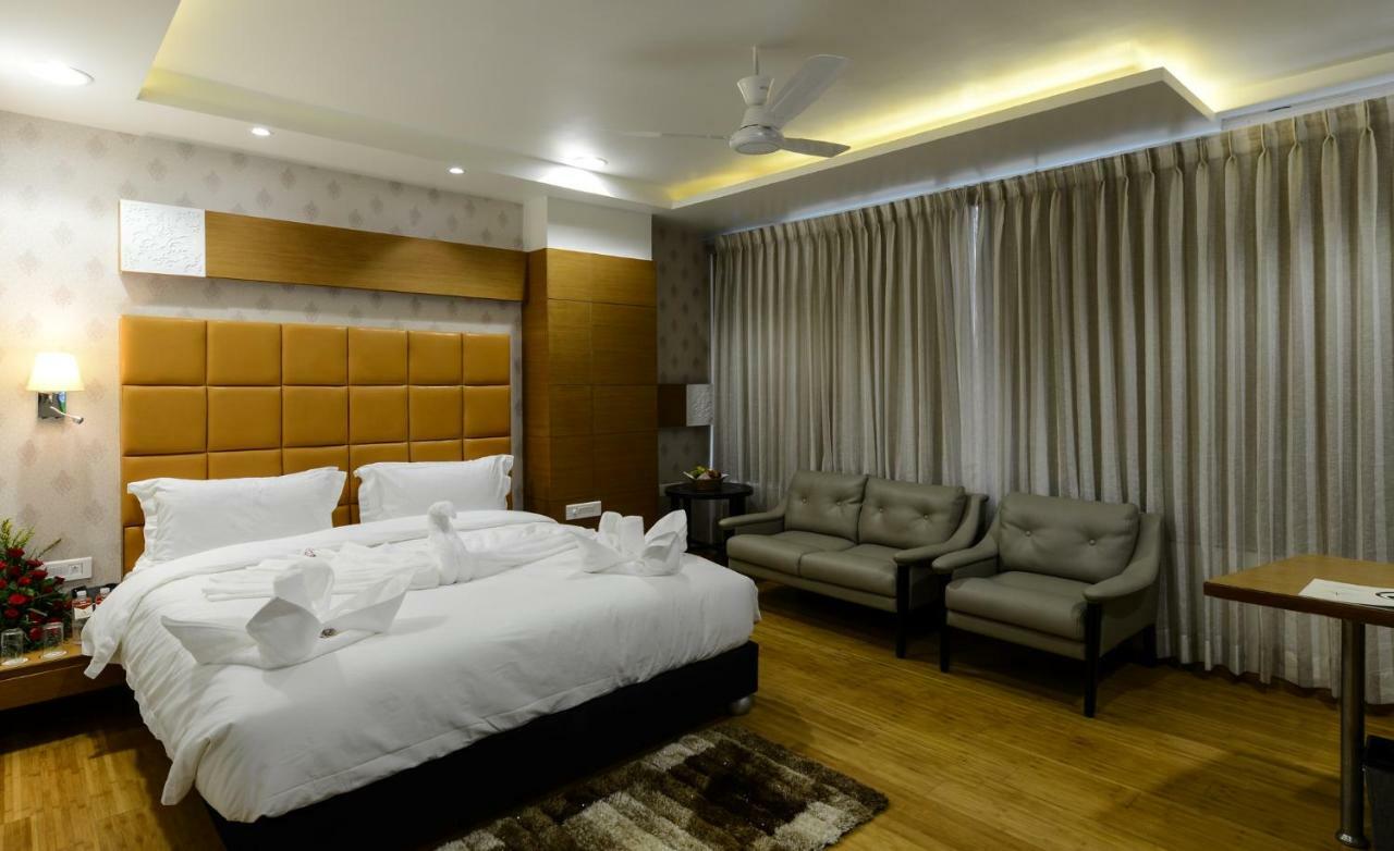 Hotel Atishay Bhopal Extérieur photo