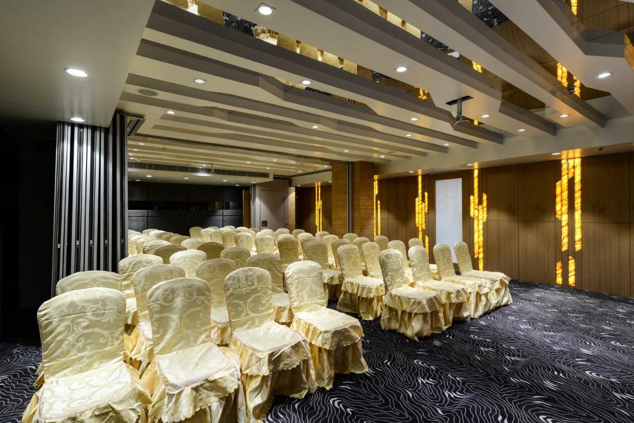 Hotel Atishay Bhopal Extérieur photo